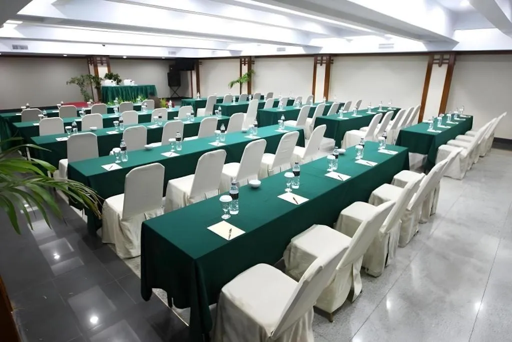 Makassar Golden Hotel