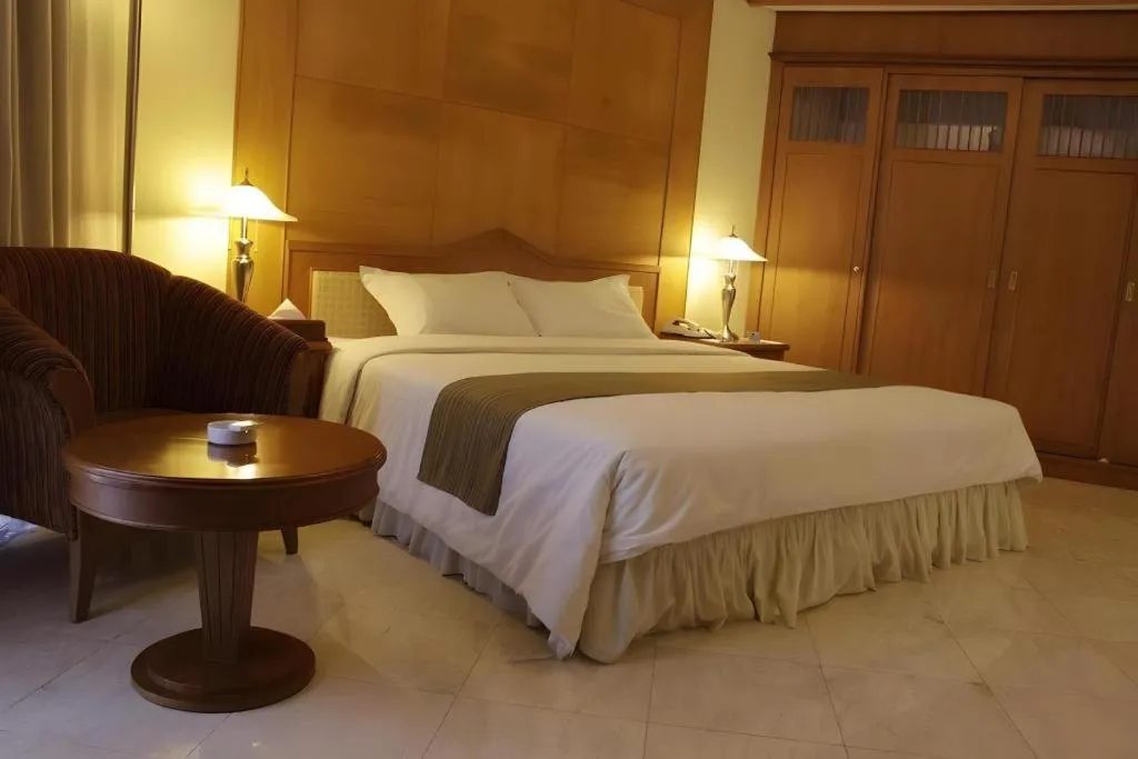 Bed in Makassar Golden Hotel