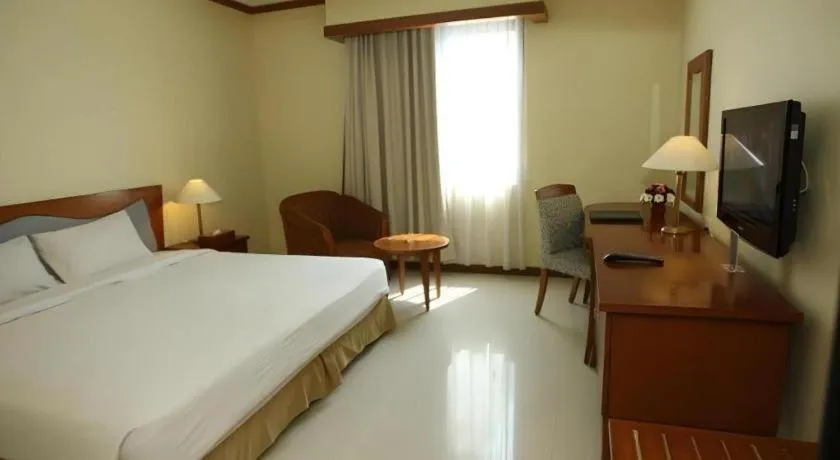 Bed in Makassar Golden Hotel