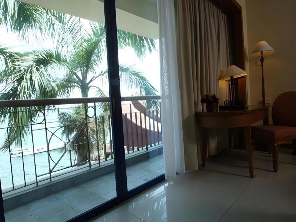 Makassar Golden Hotel