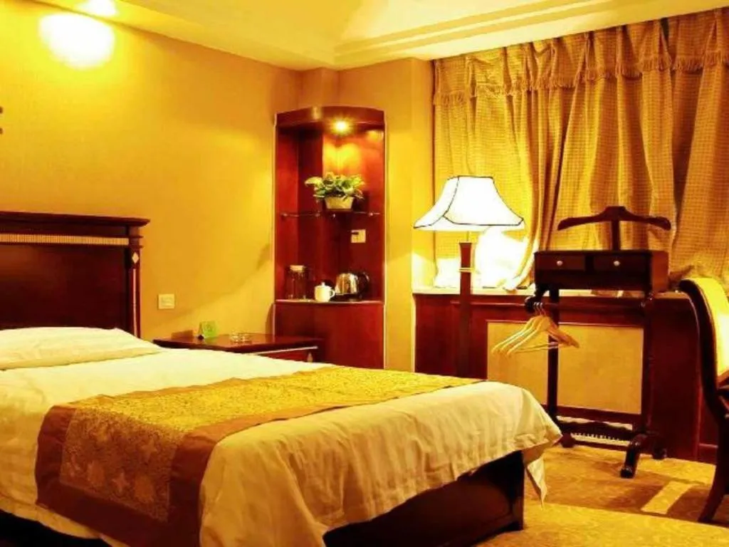 Bed in Rui Cheng Hotel