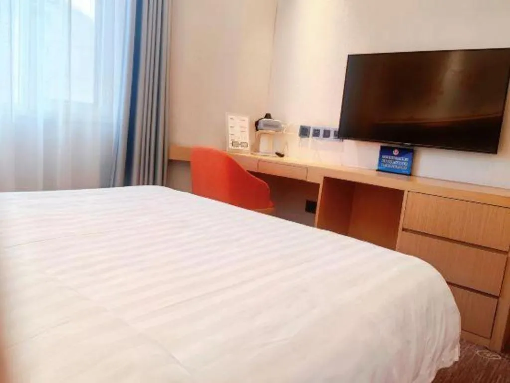 Bed in Rui Cheng Hotel