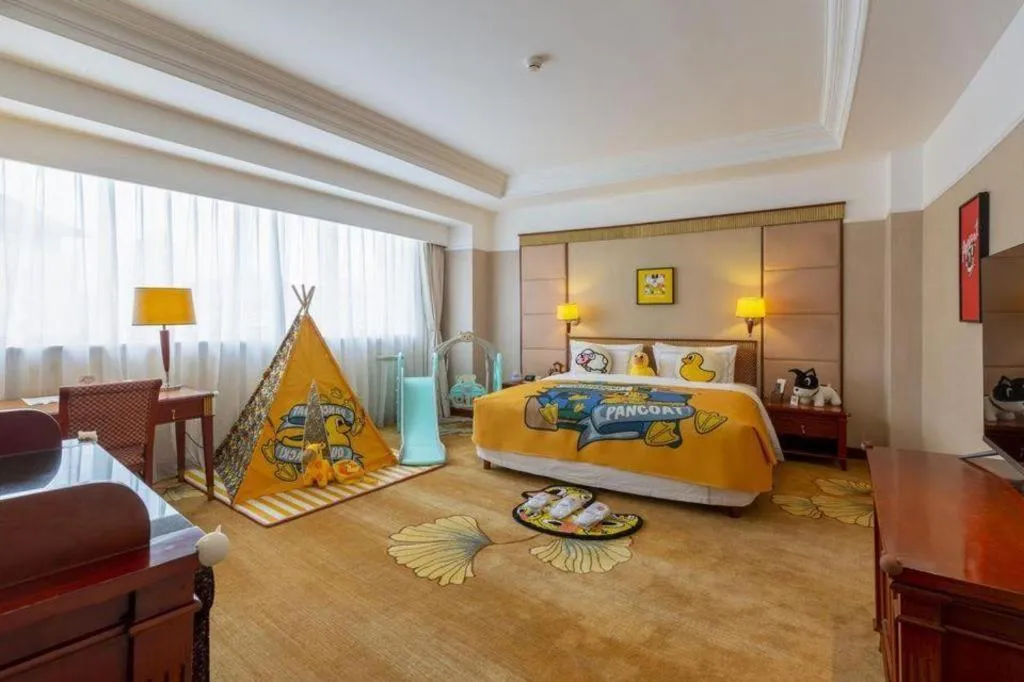 Bed in Jianguo Garden Hotel