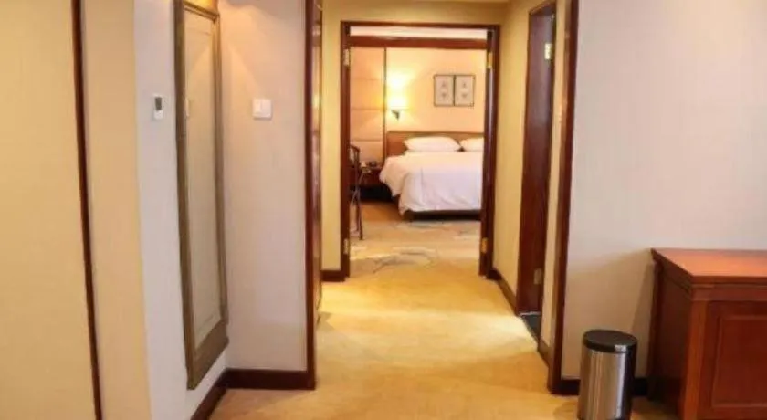 Bed in Jianguo Garden Hotel