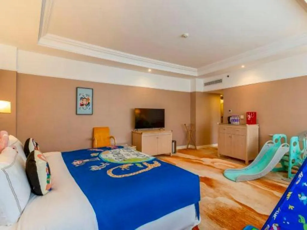 Bed in Jianguo Garden Hotel