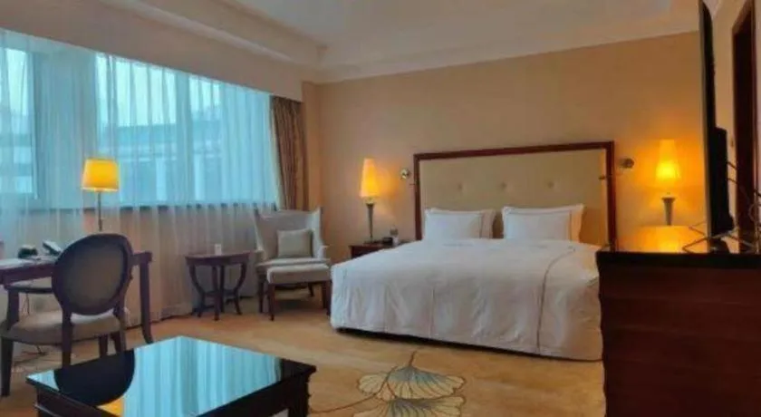 Bed in Jianguo Garden Hotel