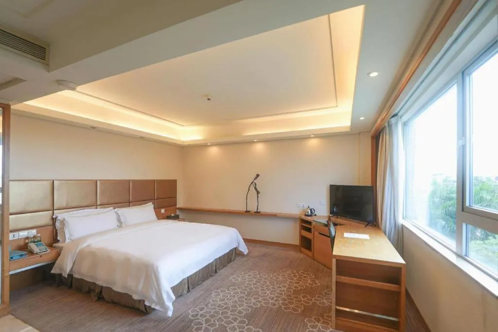Bed in Seaview Gleetour Hotel Shenzhen Eastwing building