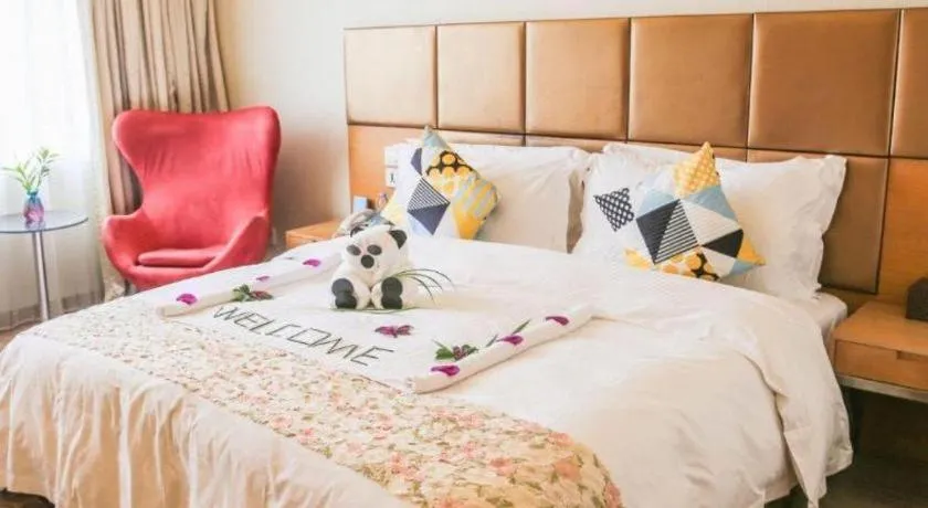 Bed in Seaview Gleetour Hotel Shenzhen Eastwing building