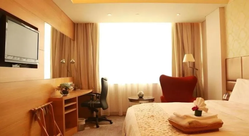 Bed in Seaview Gleetour Hotel Shenzhen Eastwing building