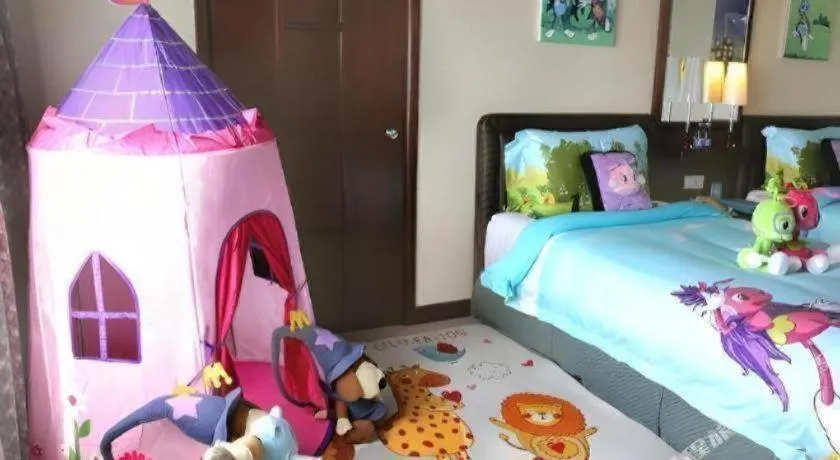 Bed in Seaview Gleetour Hotel Shenzhen Eastwing building