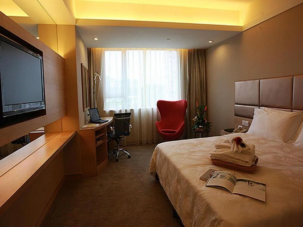 Bed in Seaview Gleetour Hotel Shenzhen Eastwing building