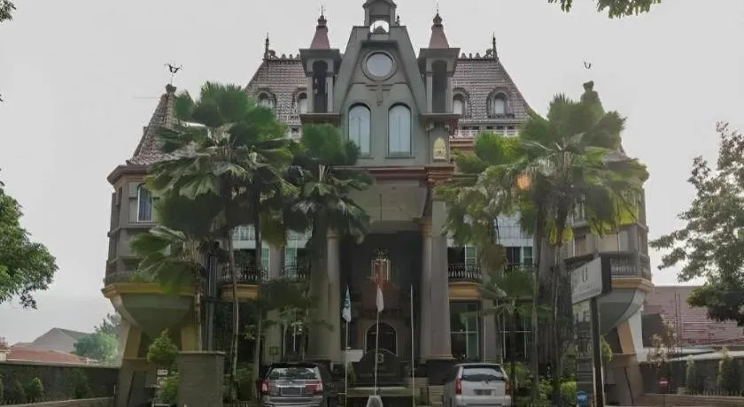 Gajahmada Graha Hotel