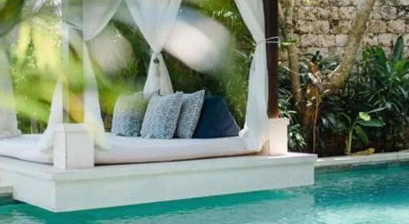 Batu Karang Lembongan Resort & Spa