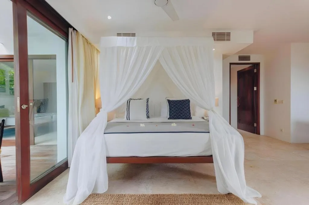 Bed in Batu Karang Lembongan Resort & Spa
