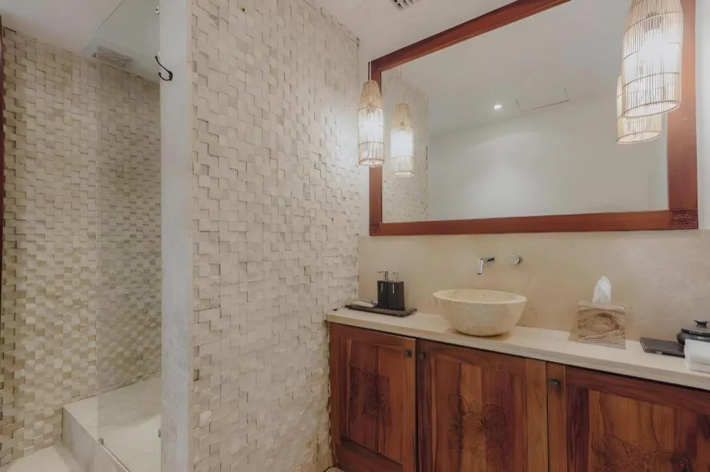 Batu Karang Lembongan Resort & Spa