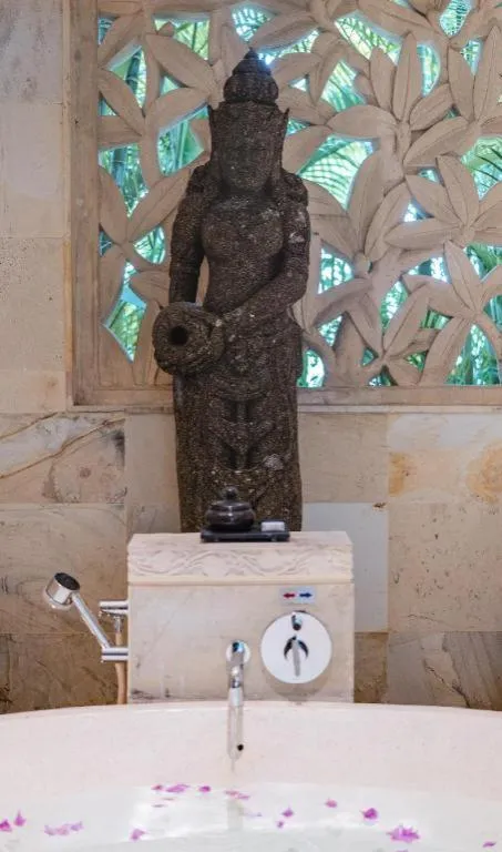 Batu Karang Lembongan Resort & Spa