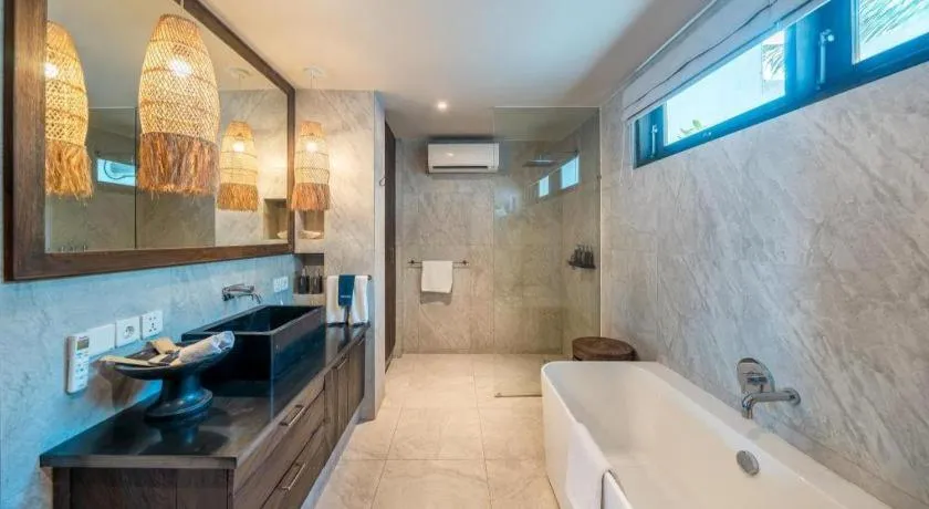 Batu Karang Lembongan Resort & Spa