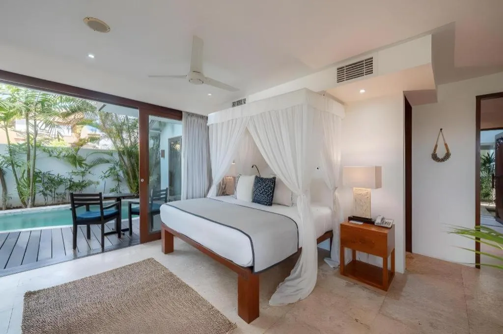 Bed in Batu Karang Lembongan Resort & Spa
