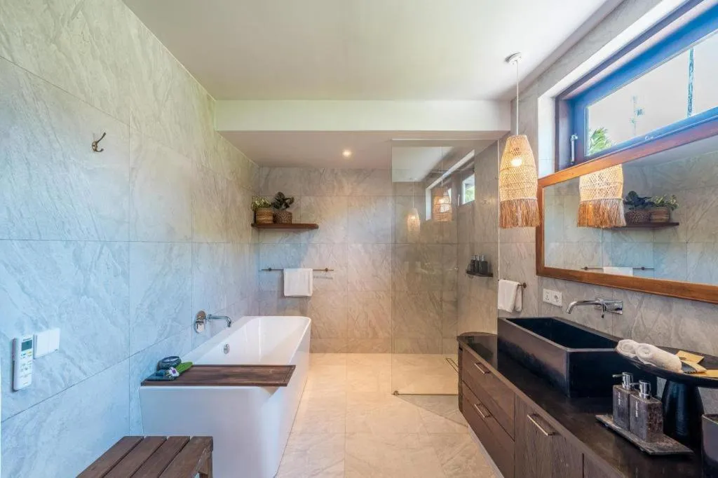 Batu Karang Lembongan Resort & Spa