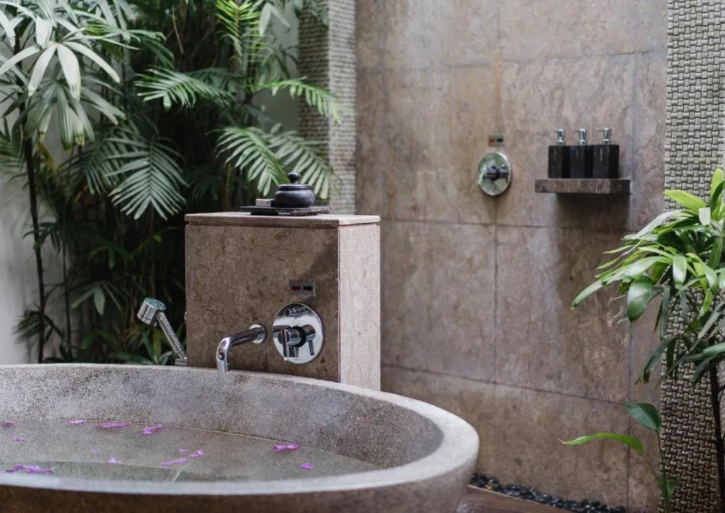 Batu Karang Lembongan Resort & Spa