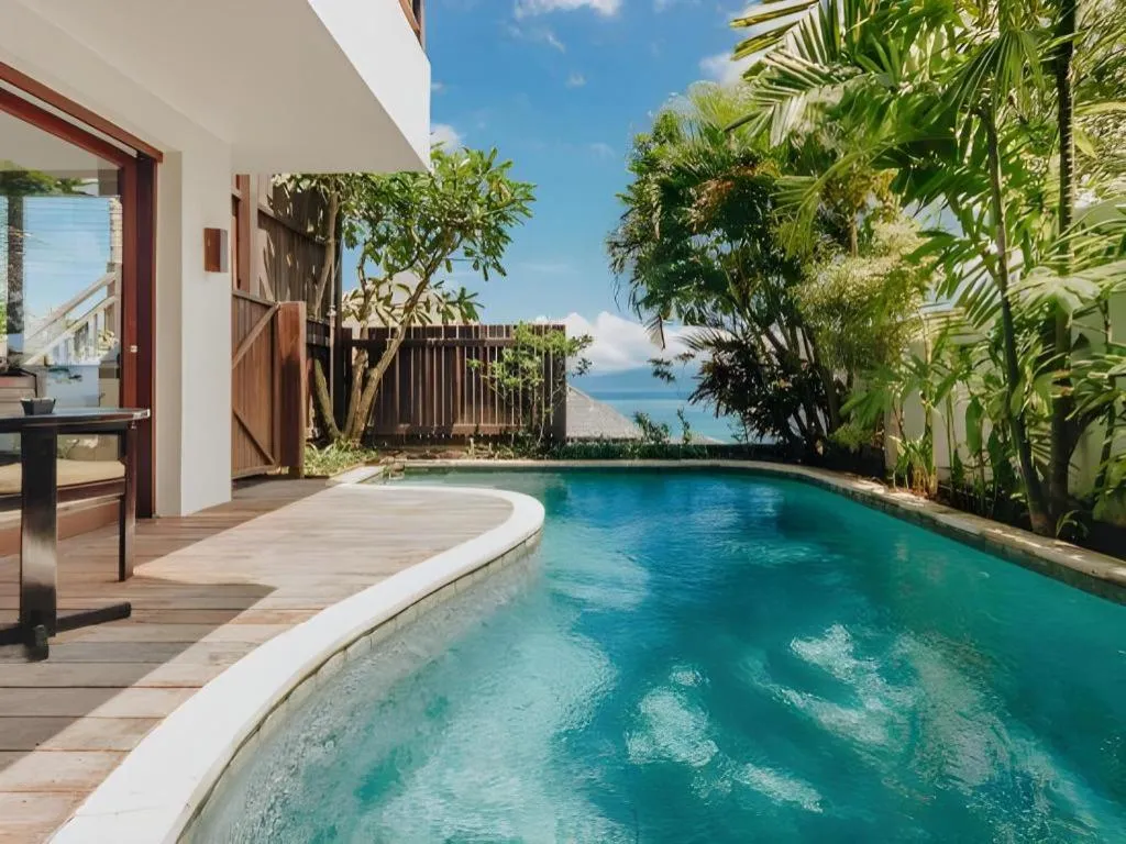 Batu Karang Lembongan Resort & Spa