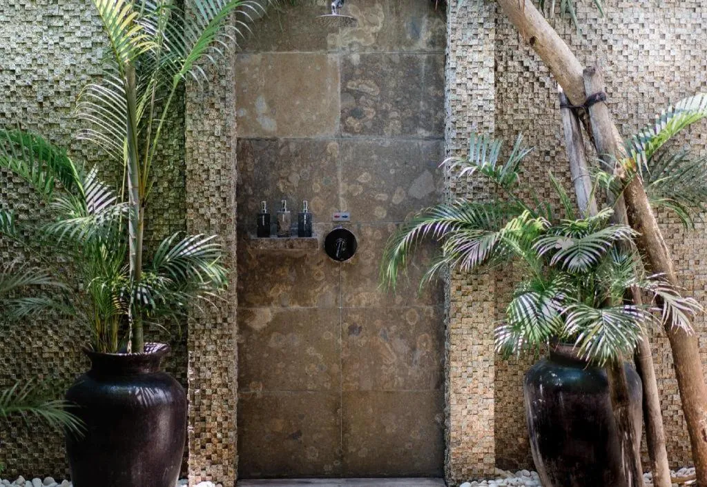 Batu Karang Lembongan Resort & Spa