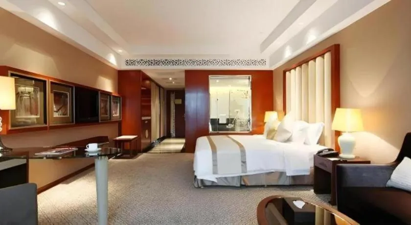 Bed in Yihe Grand Hotel