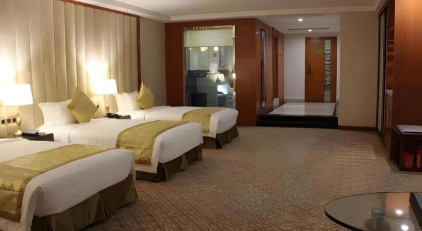 Bed in Yihe Grand Hotel