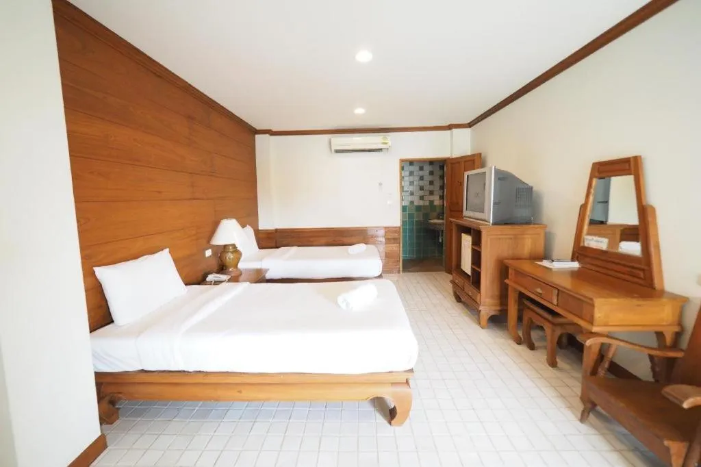 Bed in Fah Place Hotel