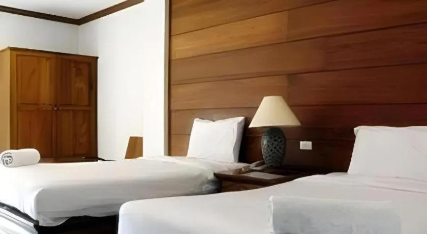 Bed in Fah Place Hotel