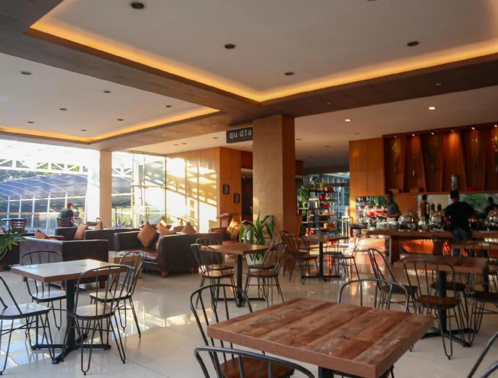 Oasis Siliwangi Hotel & Waterpark