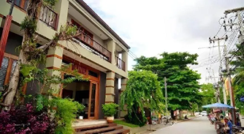 Chic Chiangkhan Hotel