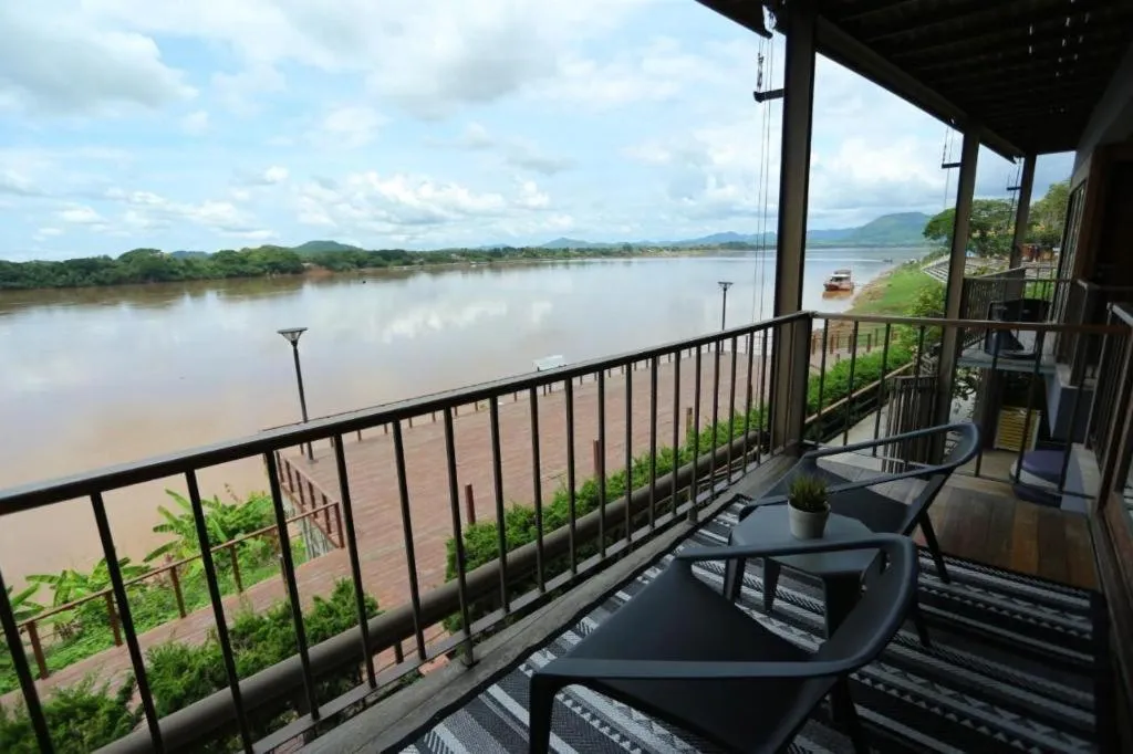 Chic Chiangkhan Hotel