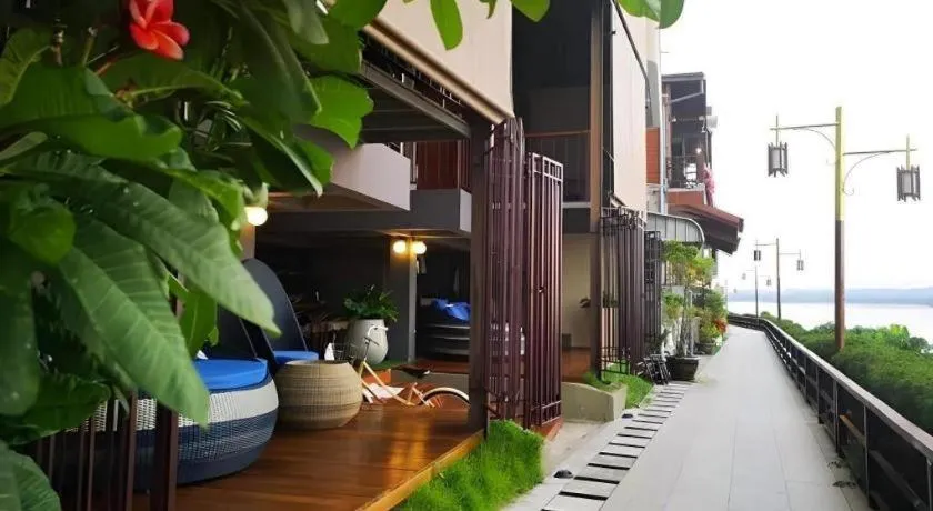 Chic Chiangkhan Hotel