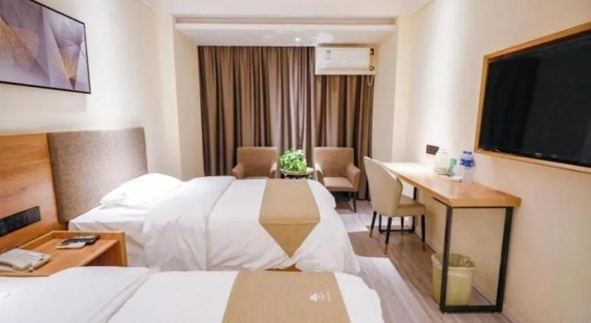 Bed in GreenTree Inn Hefei Chenghuangmiao San Xiao Kou Subway Station Hotel