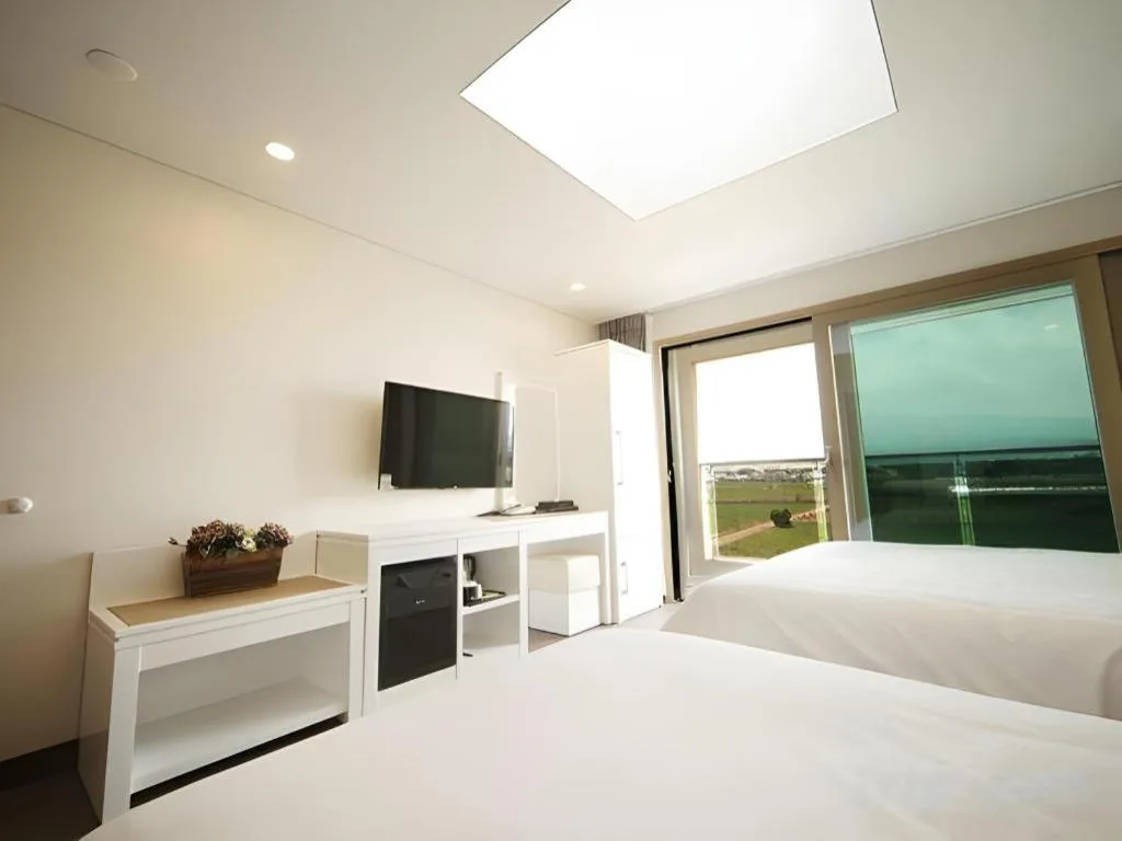 Bed in Sea View Hotel