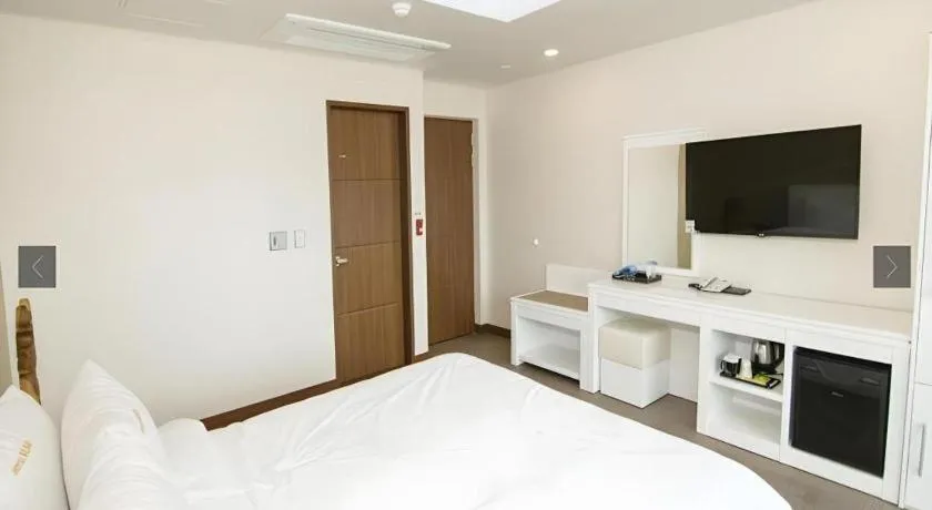 Bed in Sea View Hotel