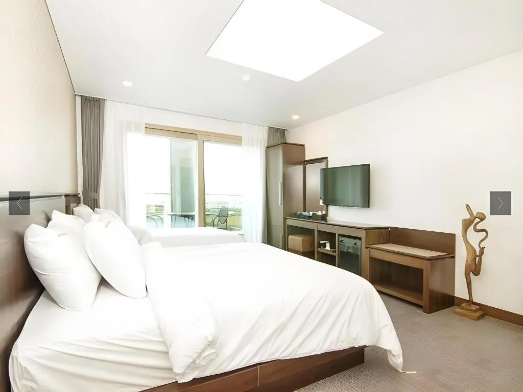 Bed in Sea View Hotel