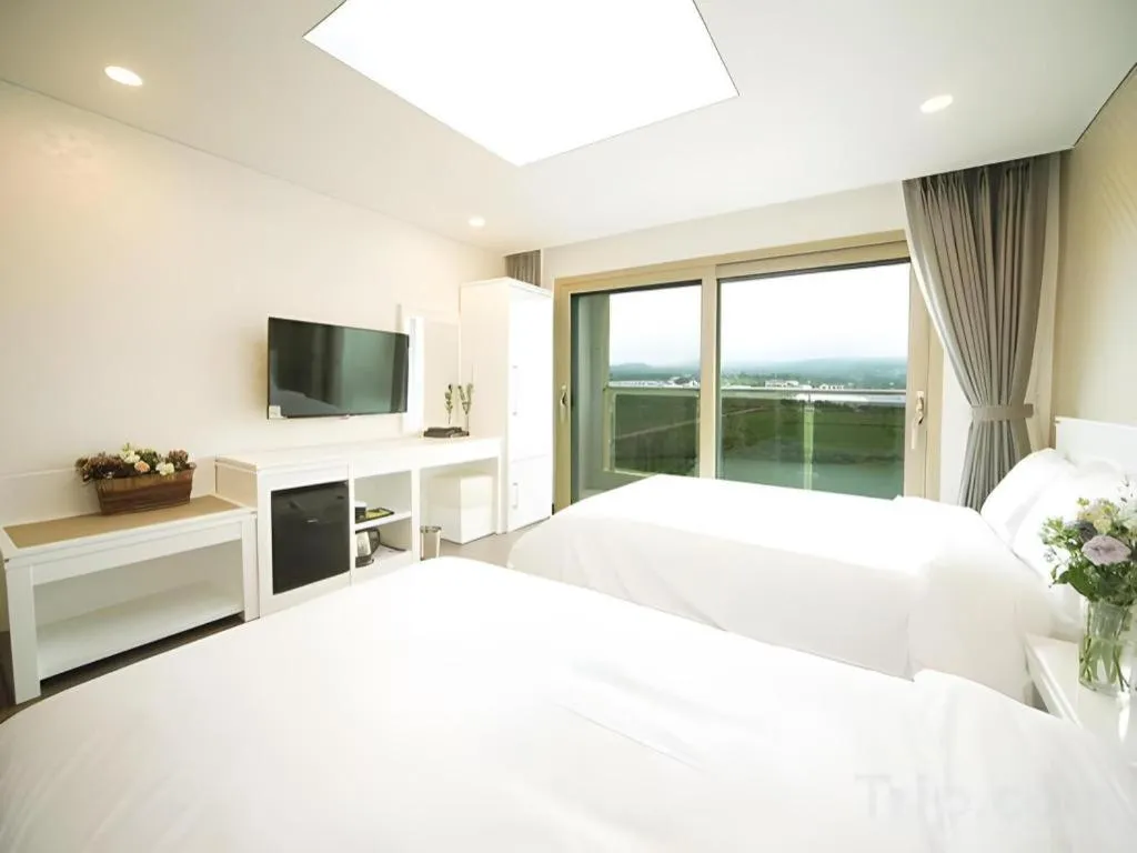 Bed in Sea View Hotel