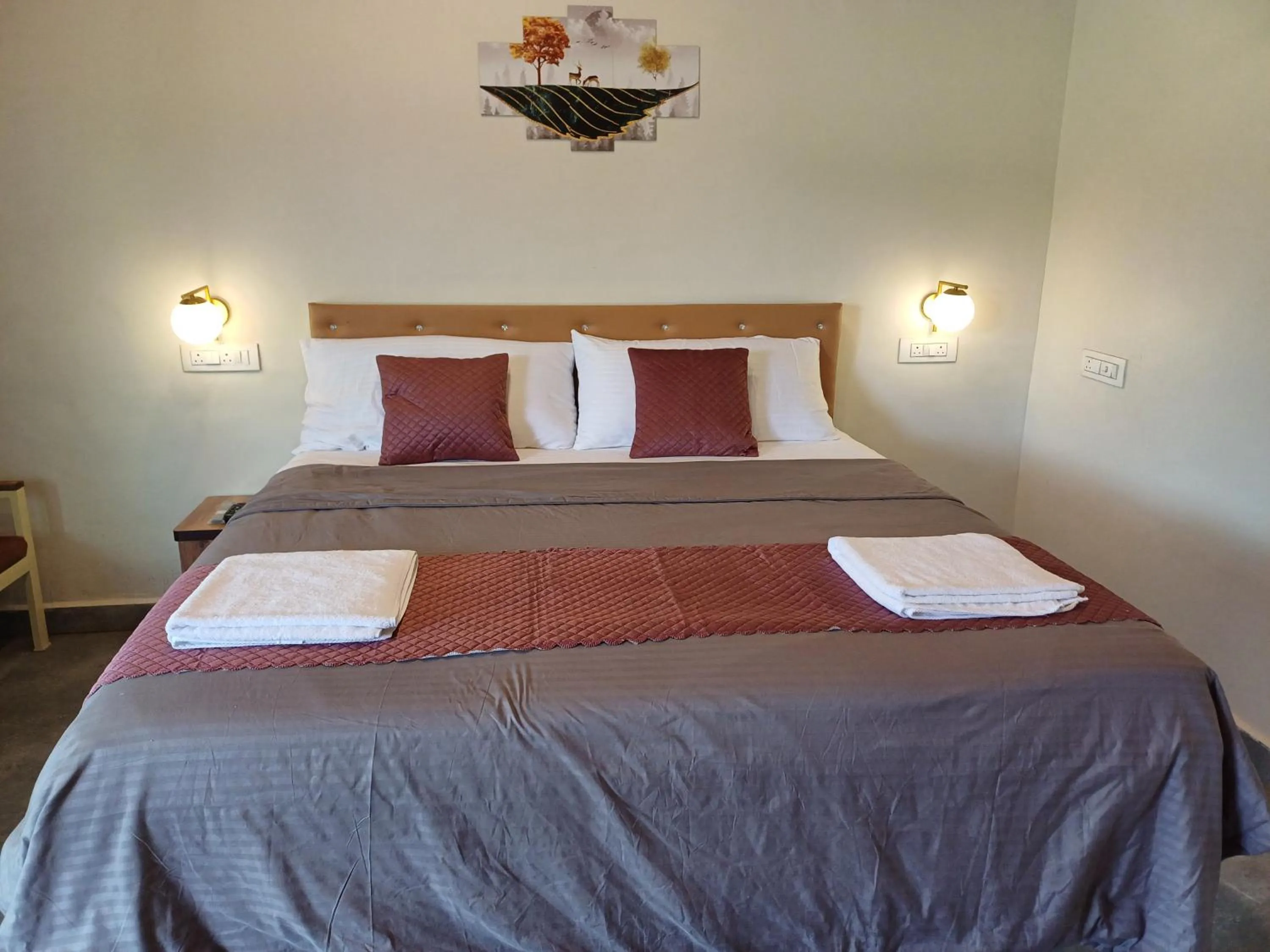 Photo of the whole room, Bed in The Malshej Mist