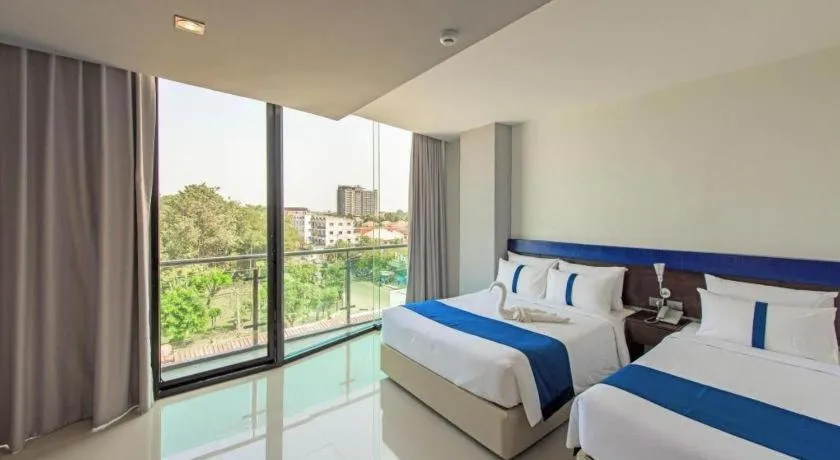 Bed in Ingtara Hotel