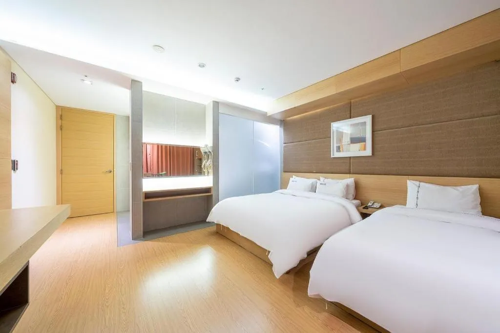 Bed in Business Design Hotel LUV