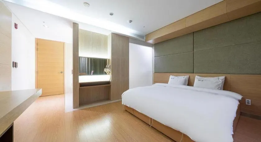 Bed in Business Design Hotel LUV