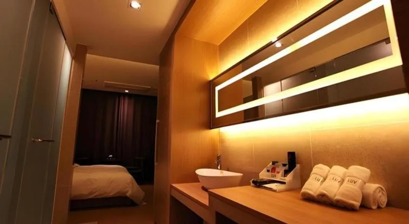 Bed in Business Design Hotel LUV