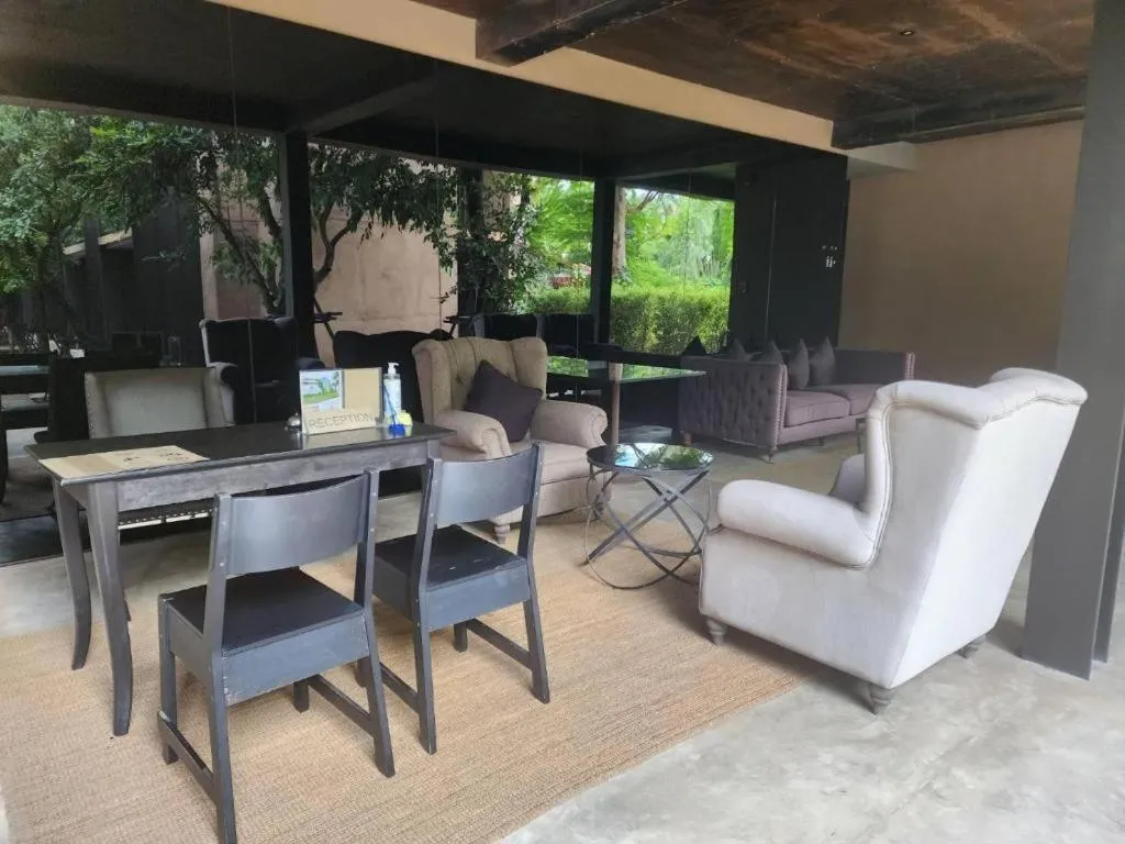 Monaz River Kwai Kanchanaburi