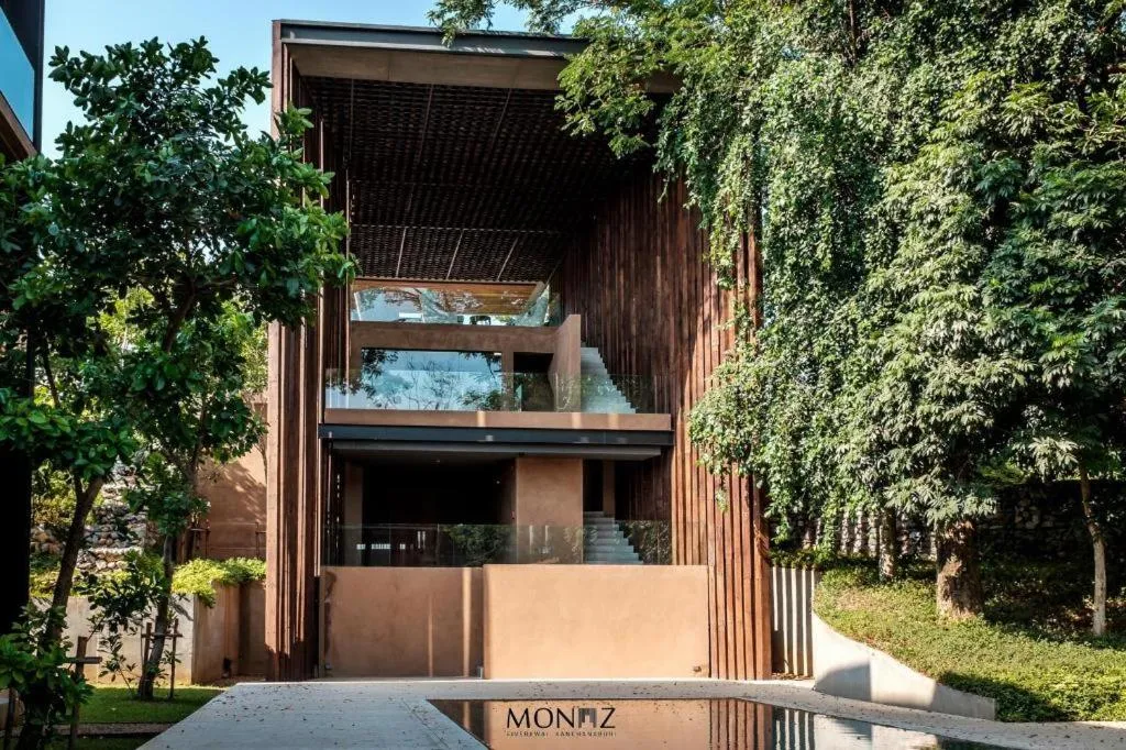 Monaz River Kwai Kanchanaburi