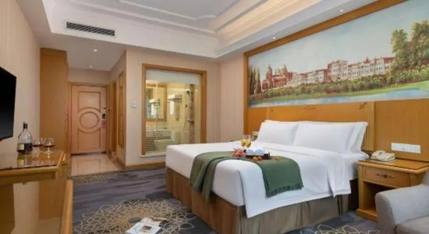 Bed in Vienna Hotel Guangzhou Panyu Shiqiao Center Branch