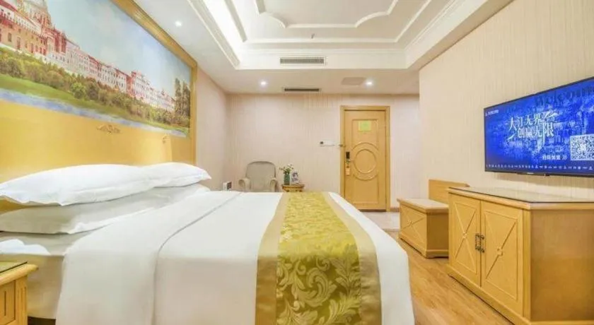 Bed in Vienna Hotel Guangzhou Panyu Shiqiao Center Branch