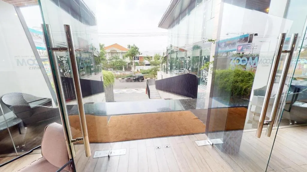 Zoom Dharmahusada Hotel