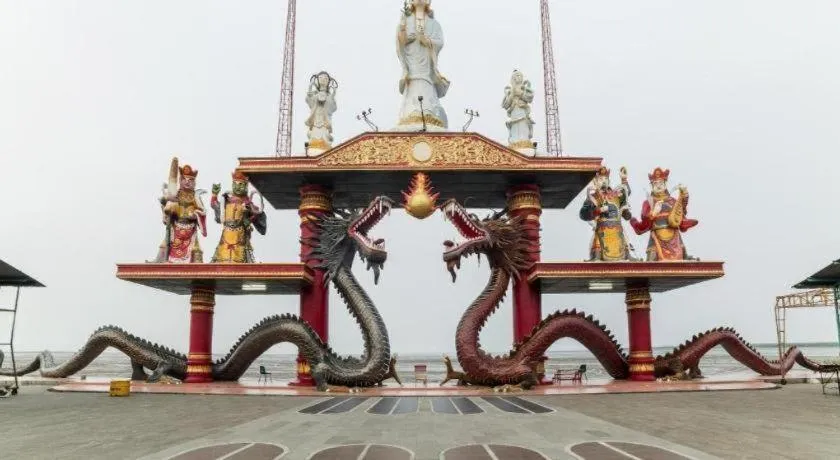 Zoom Dharmahusada Hotel